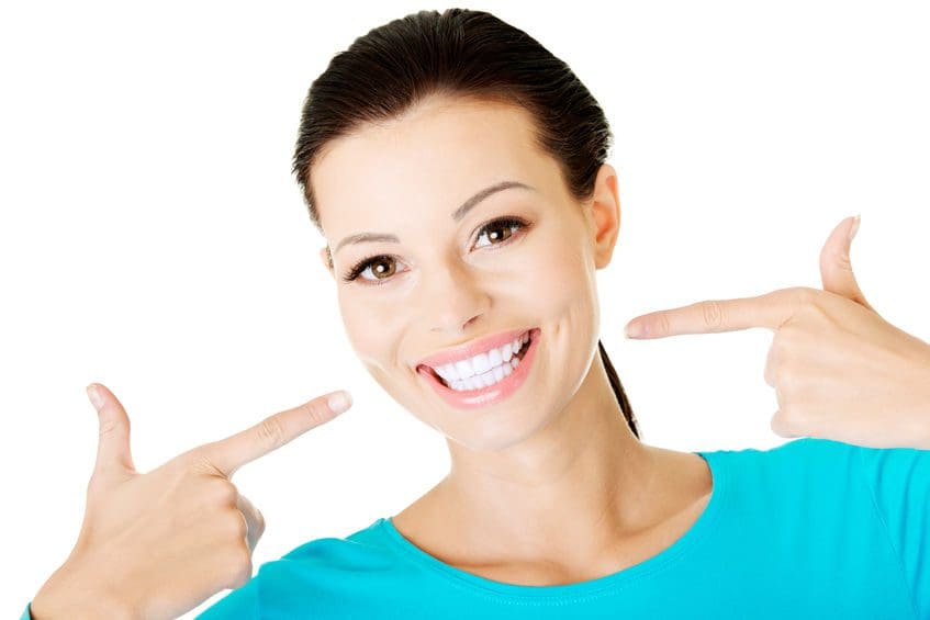What causes chipped teeth and what are the treatment options?