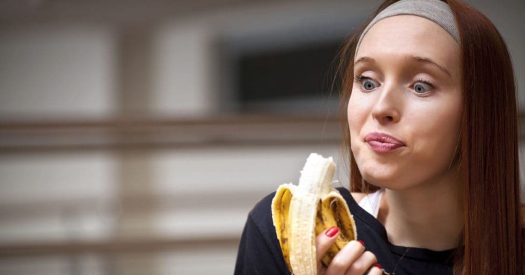 6 Natural Teeth Whitening Methods Using Basic Foods, Peeled Bananas